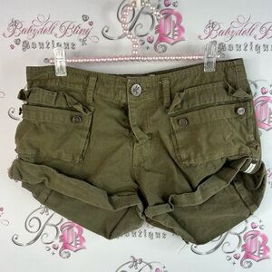 One Teaspoon shorts cargo style pockets buttons Olive Green Women Shorts